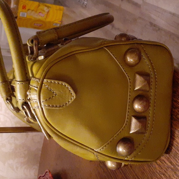BURBERRY EUC STUDDED GREEN SATCHEL AUTHENTIC - Picture 3 of 9